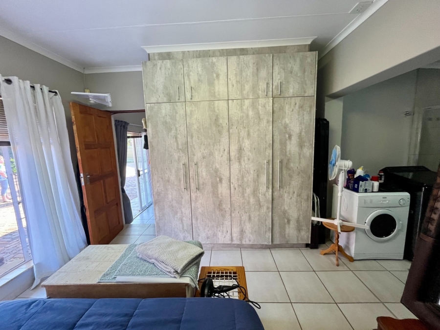 3 Bedroom Property for Sale in Flamwood North West